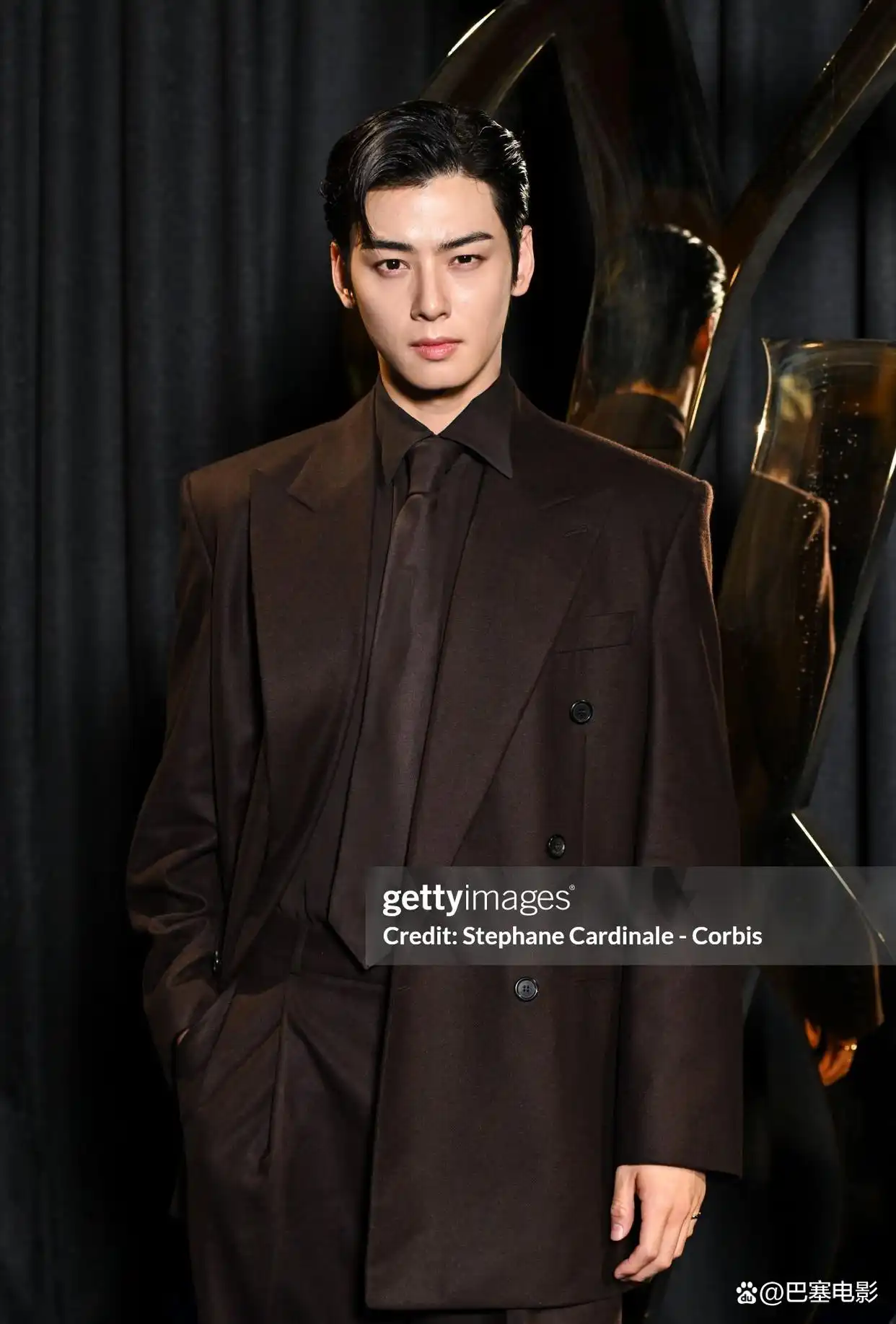 巴黎时装周 明星亮相 高清镜头分析_最近明星热点走秀,