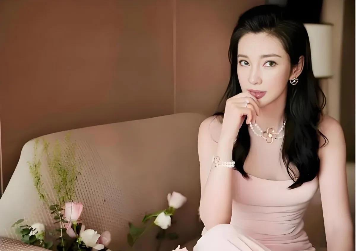 哪位女明星是单身_资深女演员单身现状分析_最美女演员至今未婚名单