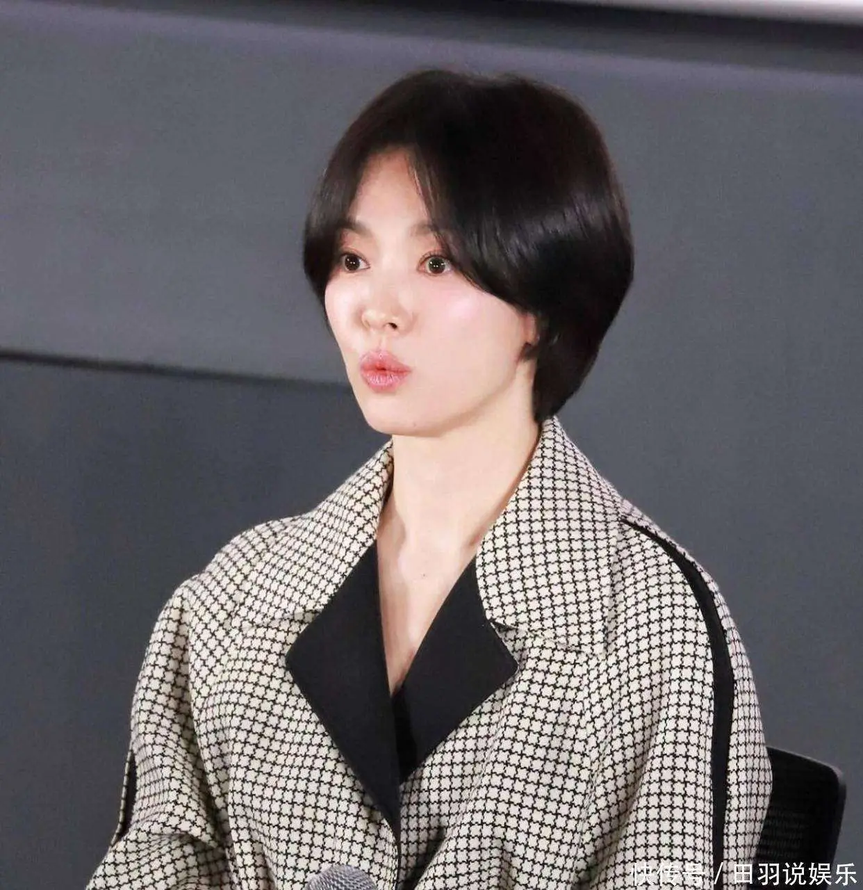 宋慧乔锁骨发发型教程_女明星个性短发图片大全_宋慧乔精灵短发造型