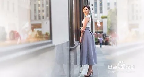 矮个子女生怎么搭衣服，矮个女明星穿搭指南